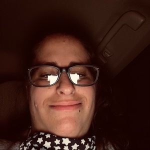 Meet your Posher, Robyn